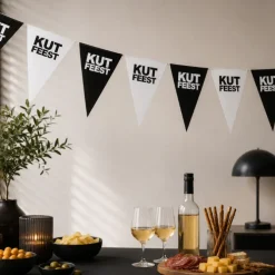 Vlaggenlijn kutfeest zwart - 5m (15 vlaggen)